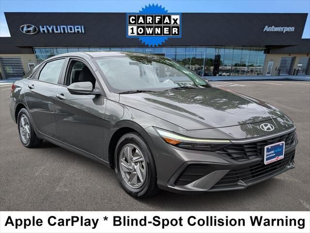 2025 Hyundai ELANTRA SE