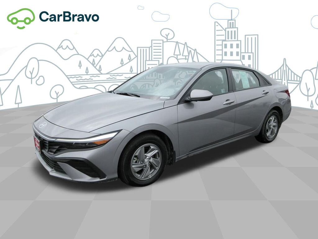 2025 Hyundai Elantra SE — photo 1 of 6