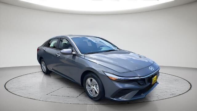 2026 Hyundai ELANTRA SE — photo 1 of 39