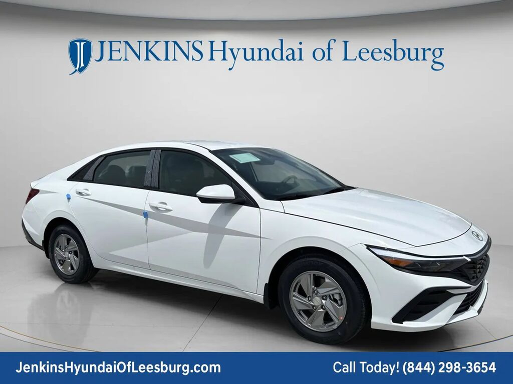 2026 Hyundai ELANTRA SE — photo 1 of 13