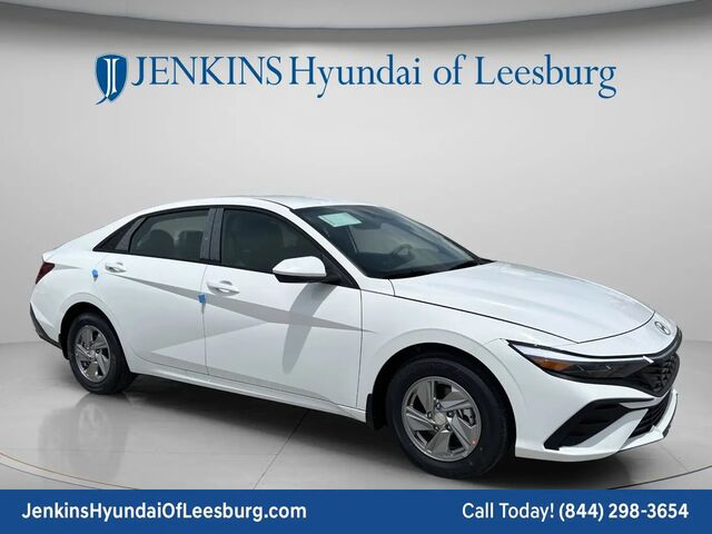 2026 Hyundai ELANTRA SE