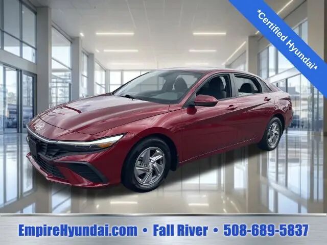 2024 Hyundai ELANTRA SE