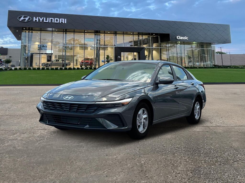 2024 Hyundai ELANTRA SE — photo 1 of 13
