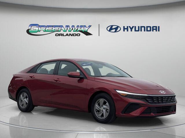 2025 Hyundai ELANTRA SE