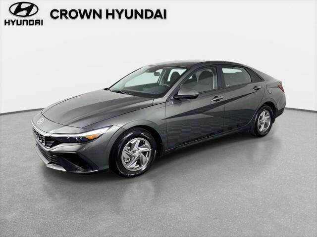 2025 Hyundai ELANTRA SE — photo 1 of 13