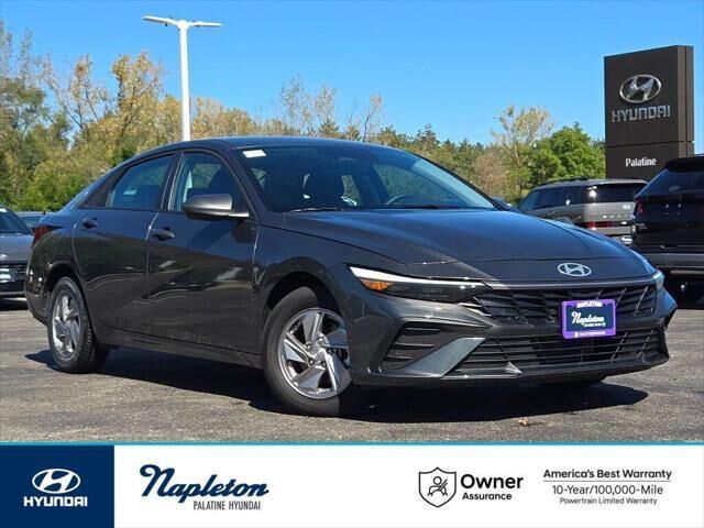 2025 Hyundai ELANTRA SE