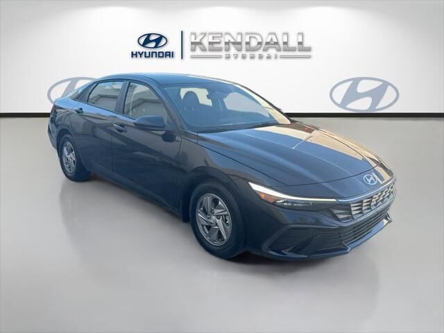 2025 Hyundai ELANTRA SE — photo 1 of 13