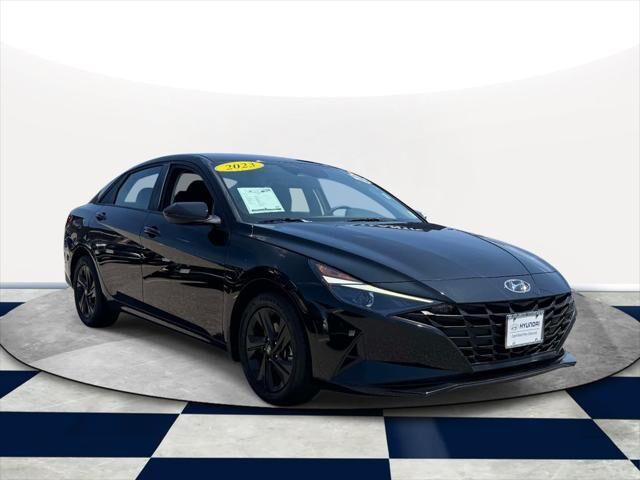 2023 Hyundai ELANTRA SEL — photo 1 of 52