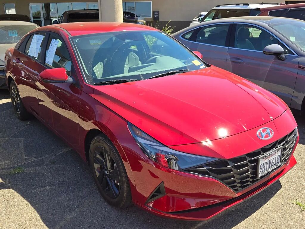 2023 Hyundai ELANTRA SEL — photo 1 of 16