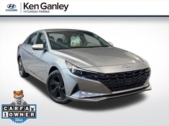 2023 Hyundai ELANTRA SEL — photo 1 of 13