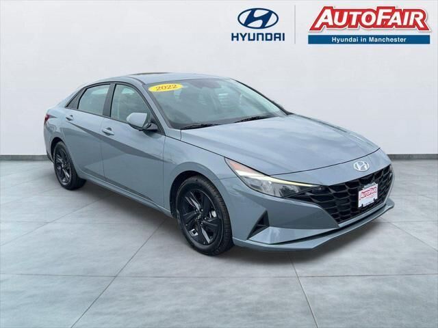 2022 Hyundai ELANTRA SEL — photo 1 of 25