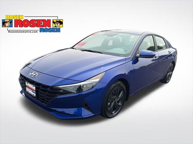 2023 Hyundai ELANTRA SEL