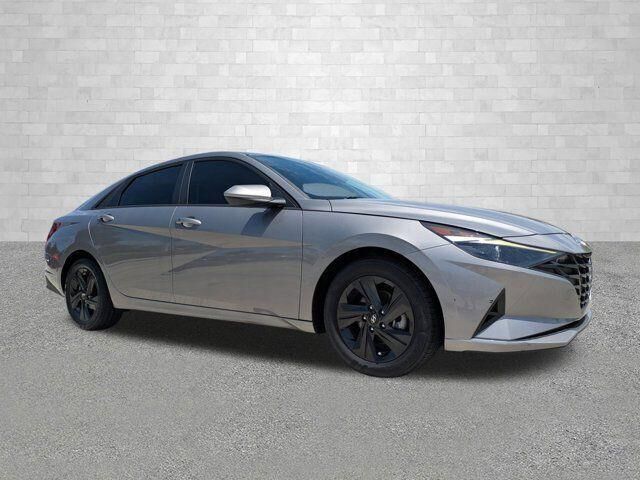 2023 Hyundai ELANTRA SEL — photo 1 of 13