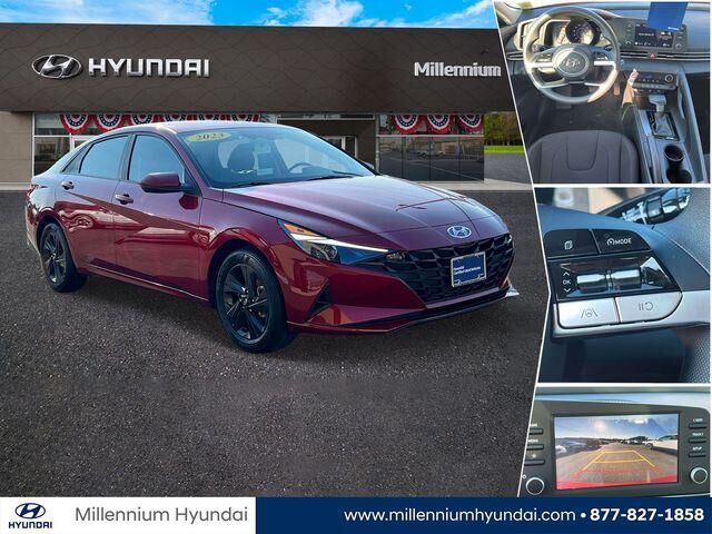 2023 Hyundai ELANTRA SEL — photo 1 of 12