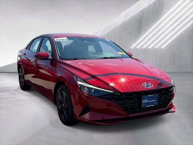 2023 Hyundai ELANTRA SEL — photo 1 of 13
