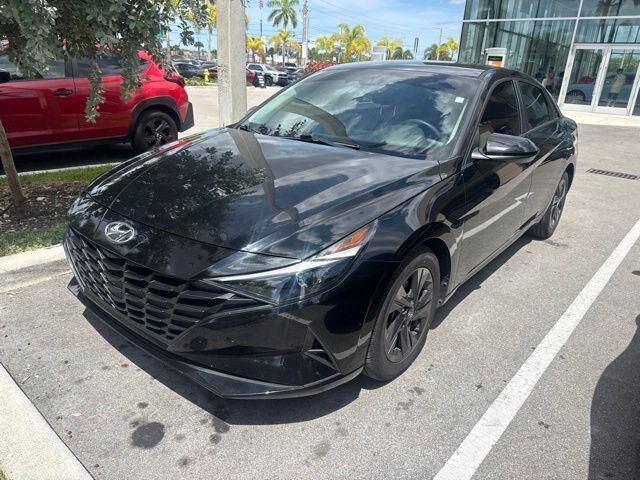 2021 Hyundai ELANTRA SEL — photo 1 of 13