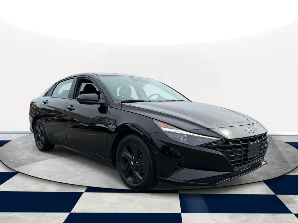 2023 Hyundai ELANTRA SEL — photo 1 of 13