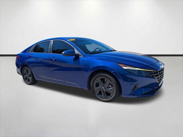 2023 Hyundai ELANTRA SEL — photo 1 of 13