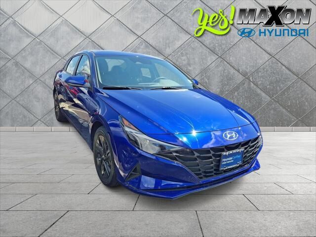 2023 Hyundai ELANTRA SEL — photo 1 of 4