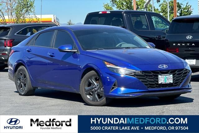 2022 Hyundai ELANTRA SEL — photo 1 of 13