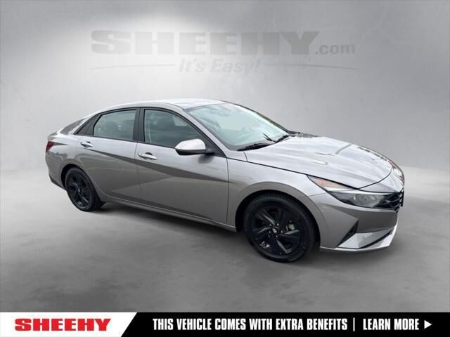 2023 Hyundai ELANTRA SEL — photo 1 of 13