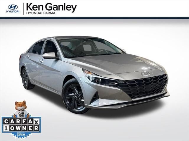2023 Hyundai ELANTRA SEL — photo 1 of 13