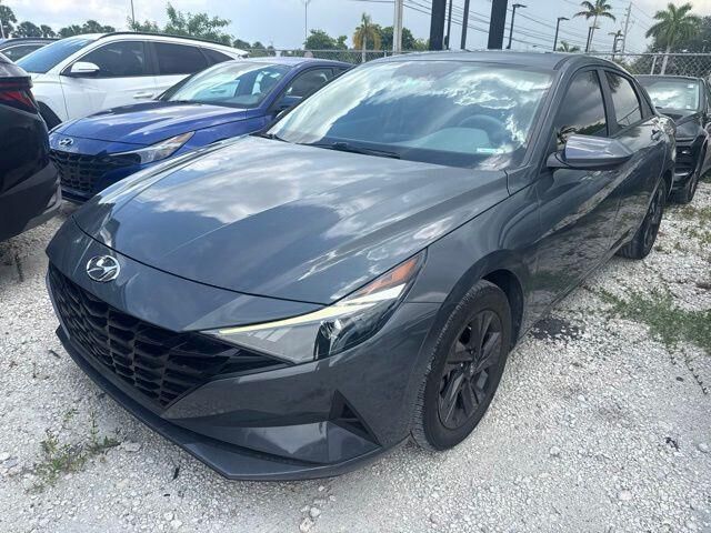 2023 Hyundai ELANTRA SEL — photo 1 of 13