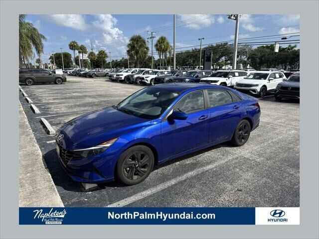 2023 Hyundai ELANTRA SEL — photo 1 of 13