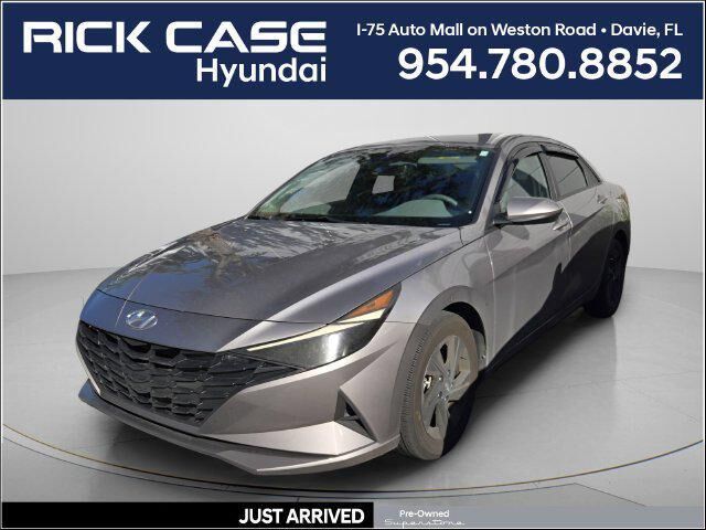 2023 Hyundai ELANTRA SEL
