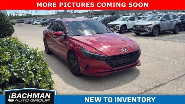 2022 Hyundai ELANTRA SEL