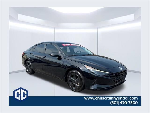 2023 Hyundai ELANTRA SEL — photo 1 of 18