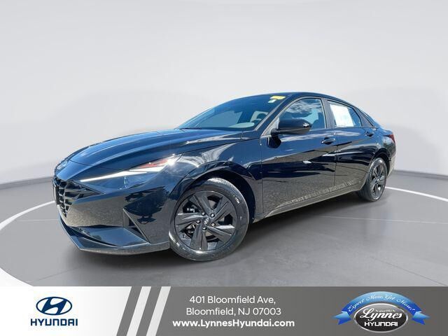 2023 Hyundai ELANTRA SEL — photo 1 of 13