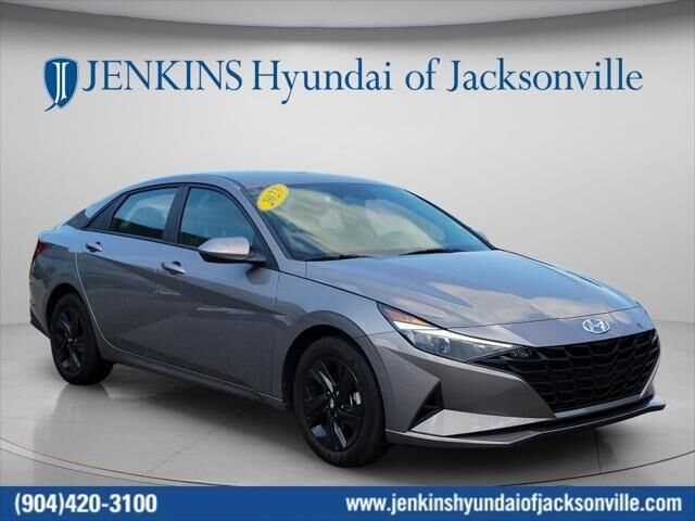 2023 Hyundai ELANTRA SEL — photo 1 of 7