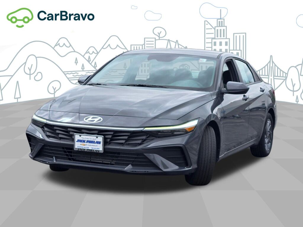2024 Hyundai Elantra SEL — photo 1 of 6