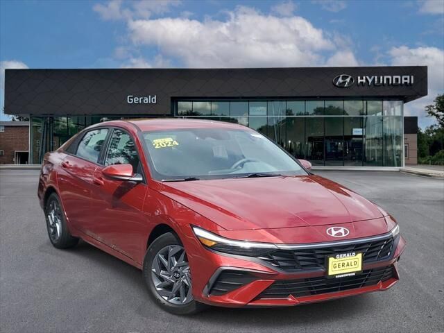 2024 Hyundai ELANTRA SEL — photo 1 of 13