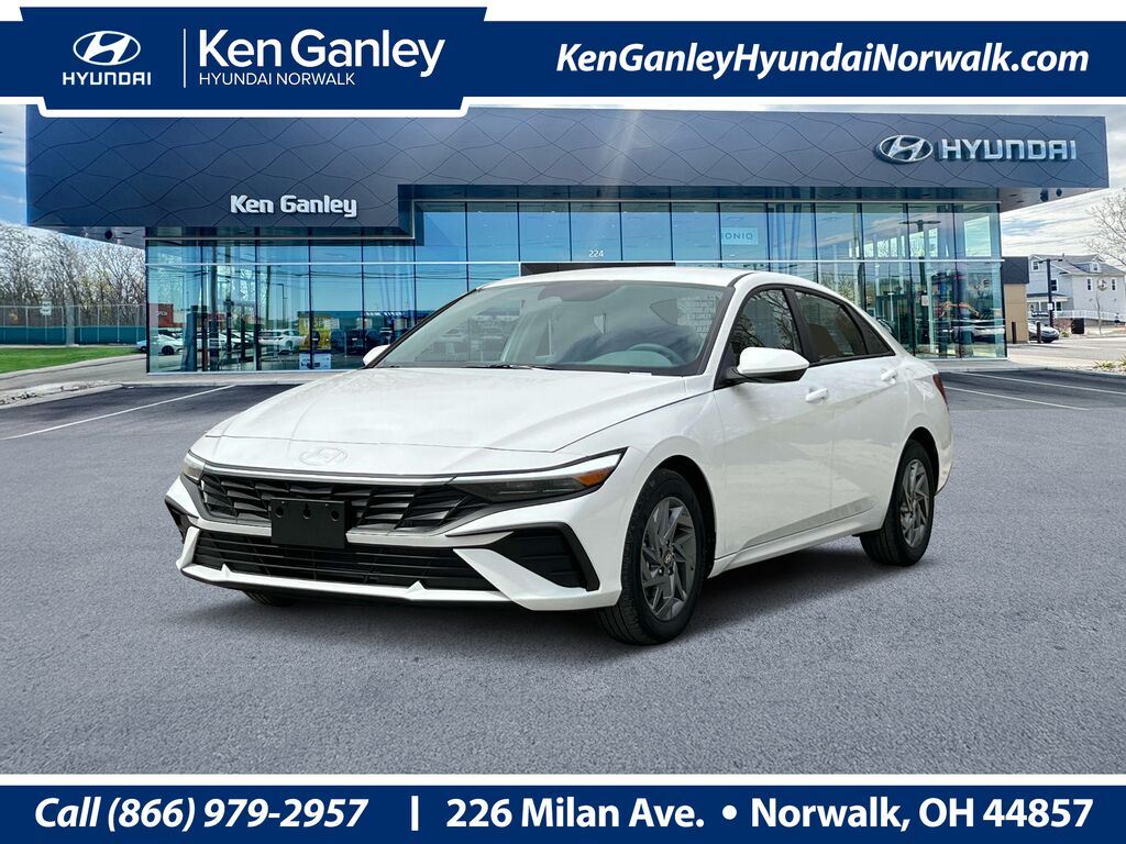 2024 Hyundai ELANTRA SEL — photo 1 of 13