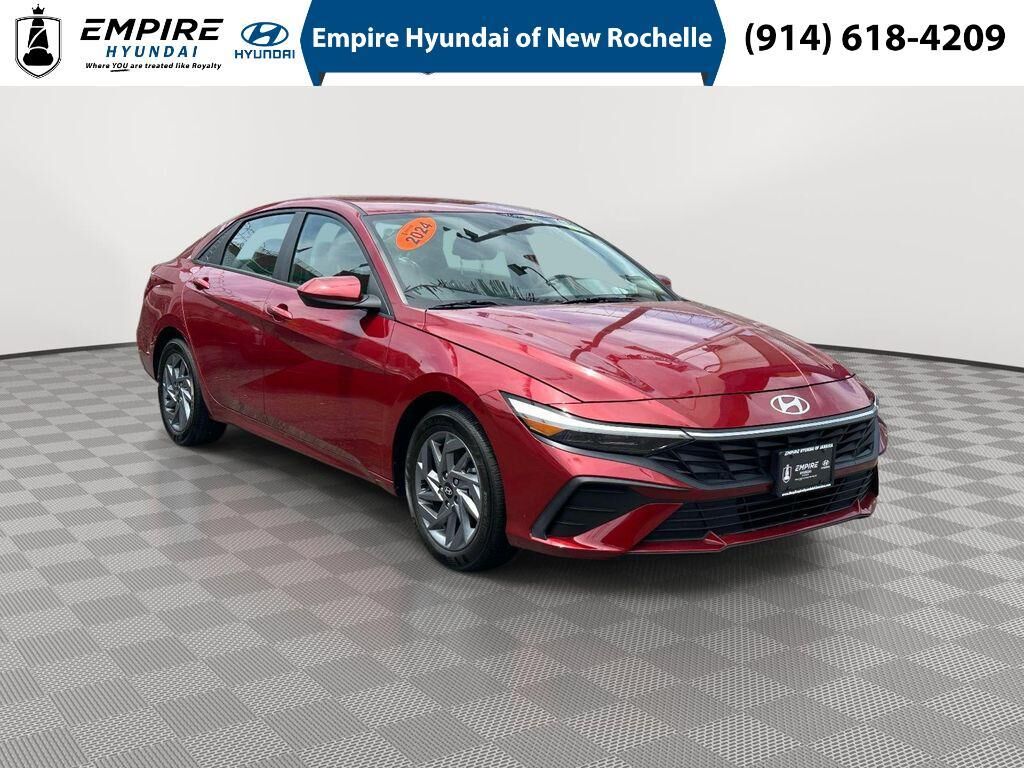 2024 Hyundai ELANTRA SEL — photo 1 of 39