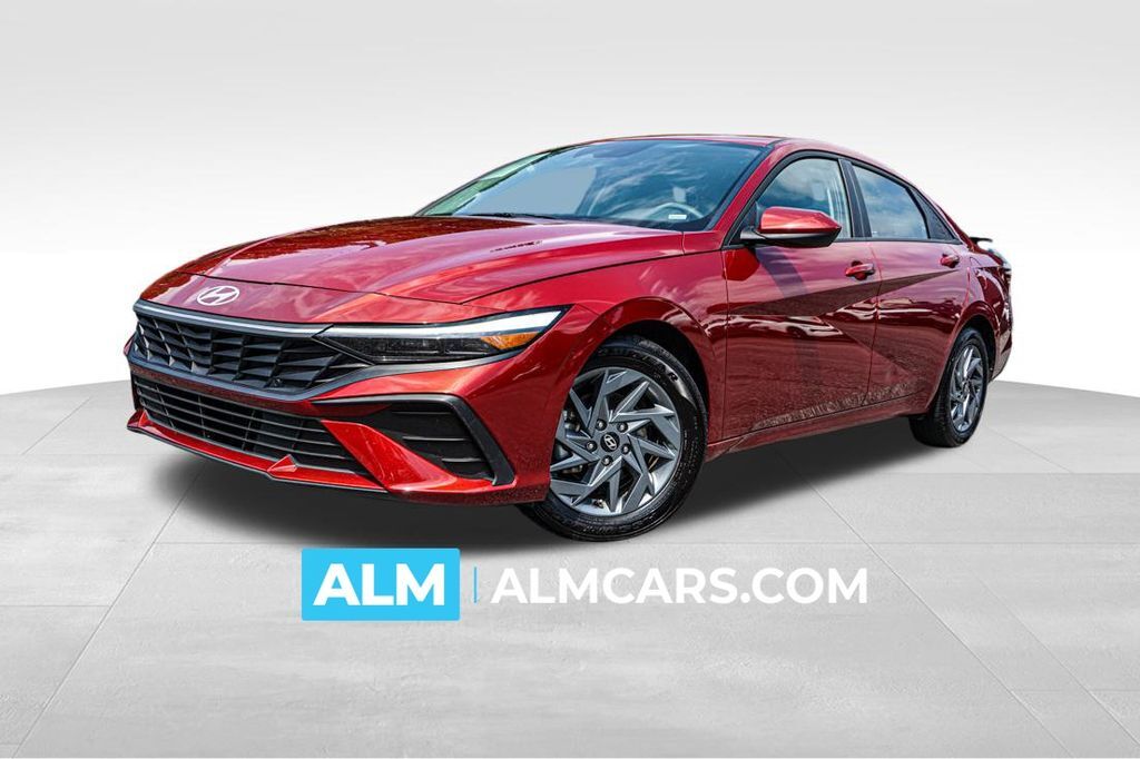 2024 Hyundai Elantra SEL — photo 1 of 16