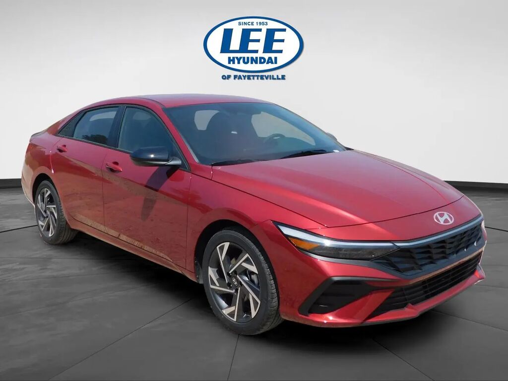 2025 Hyundai ELANTRA SEL Sport — photo 1 of 15