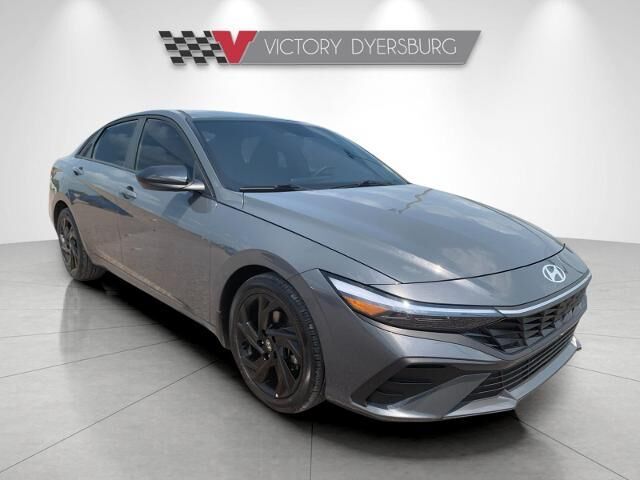 2026 Hyundai ELANTRA SEL Sport — photo 1 of 39
