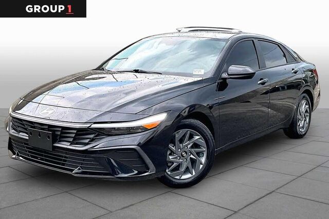 2024 Hyundai ELANTRA SEL