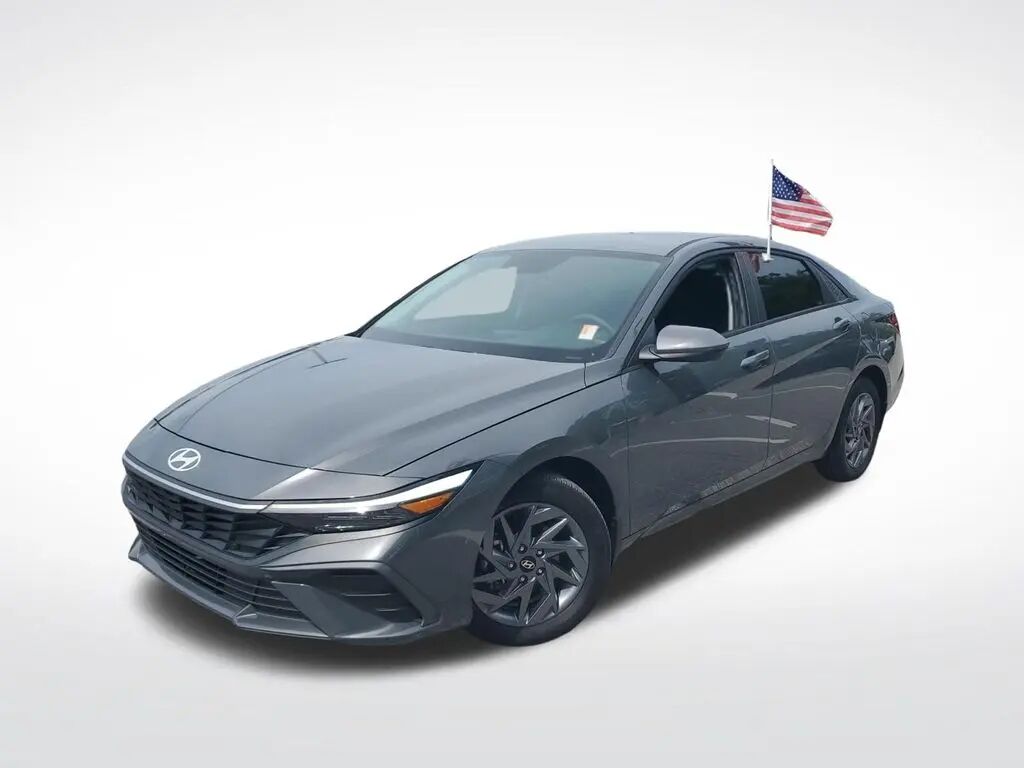2024 Hyundai ELANTRA SEL — photo 1 of 57