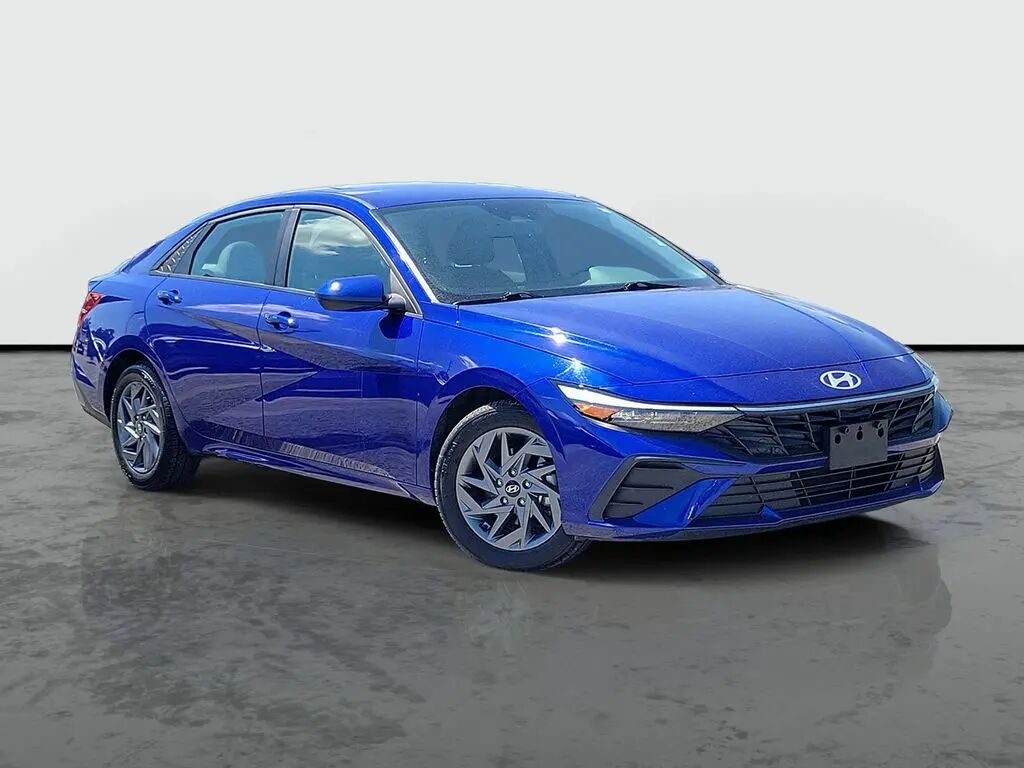 2024 Hyundai ELANTRA SEL — photo 1 of 24