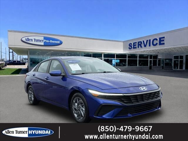 2024 Hyundai ELANTRA SEL — photo 1 of 13