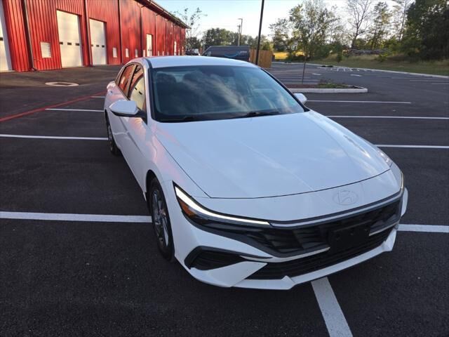 2024 Hyundai ELANTRA SEL — photo 1 of 13
