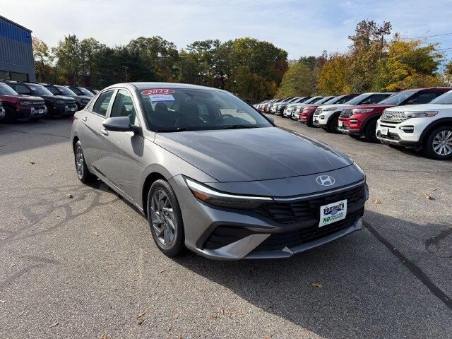 2024 Hyundai ELANTRA SEL