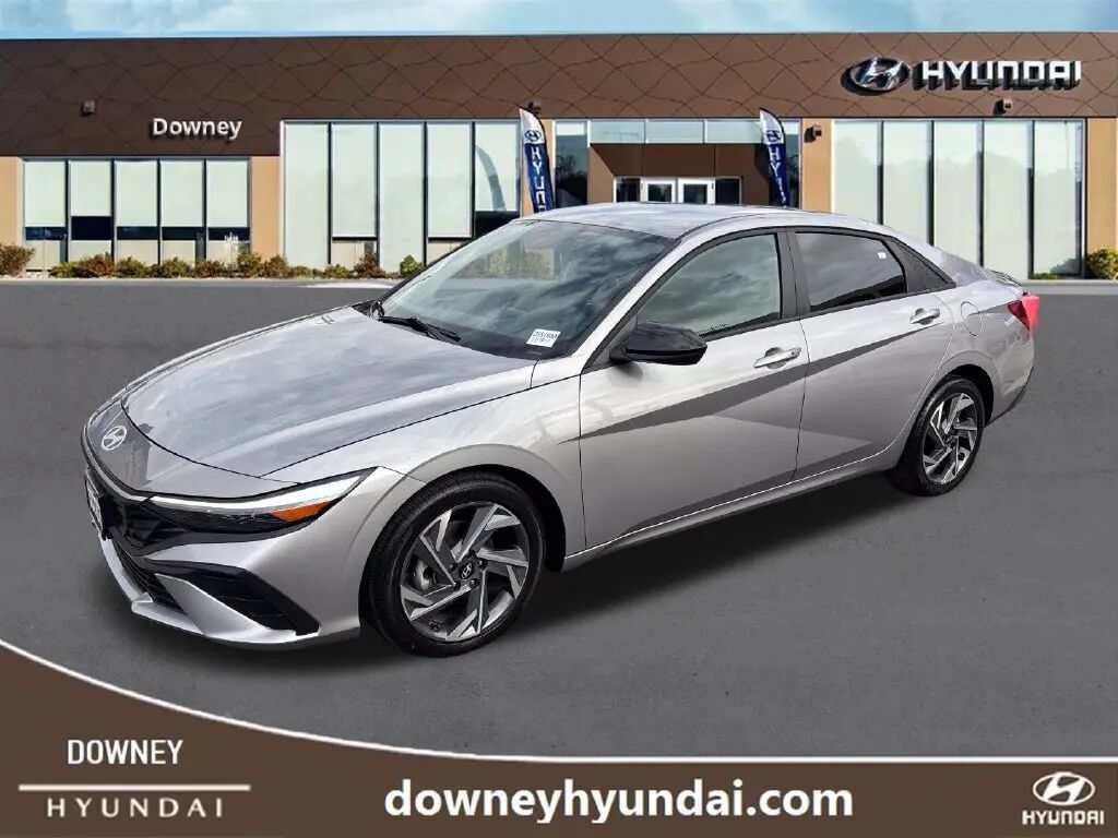 2025 Hyundai ELANTRA SEL Sport — photo 1 of 13