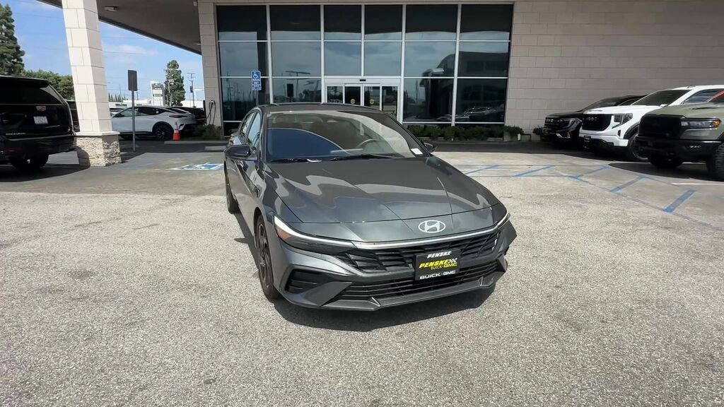 2026 Hyundai Elantra SEL Sport — photo 1 of 7