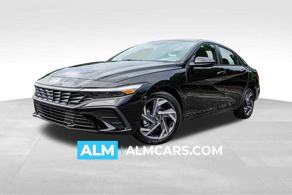 2025 Hyundai Elantra SEL Sport — photo 1 of 16