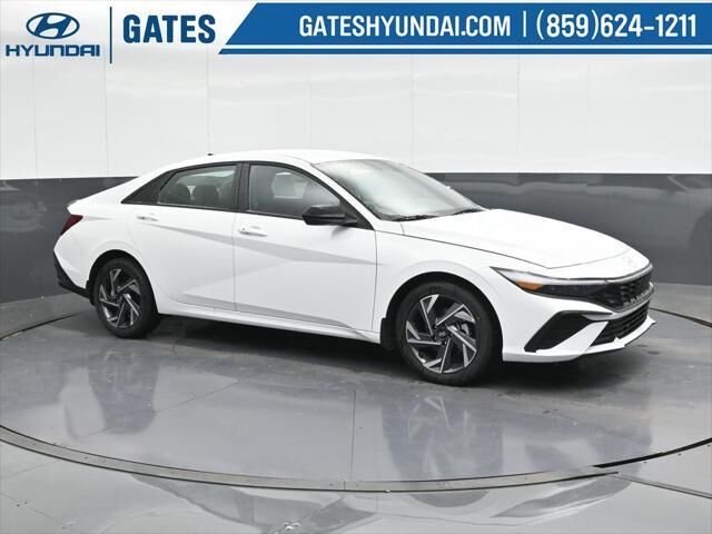 2025 Hyundai ELANTRA SEL Sport — photo 1 of 13